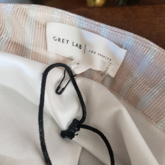 Grey Lab Pleated  Skirt  Size Large - Picture 4 of 5